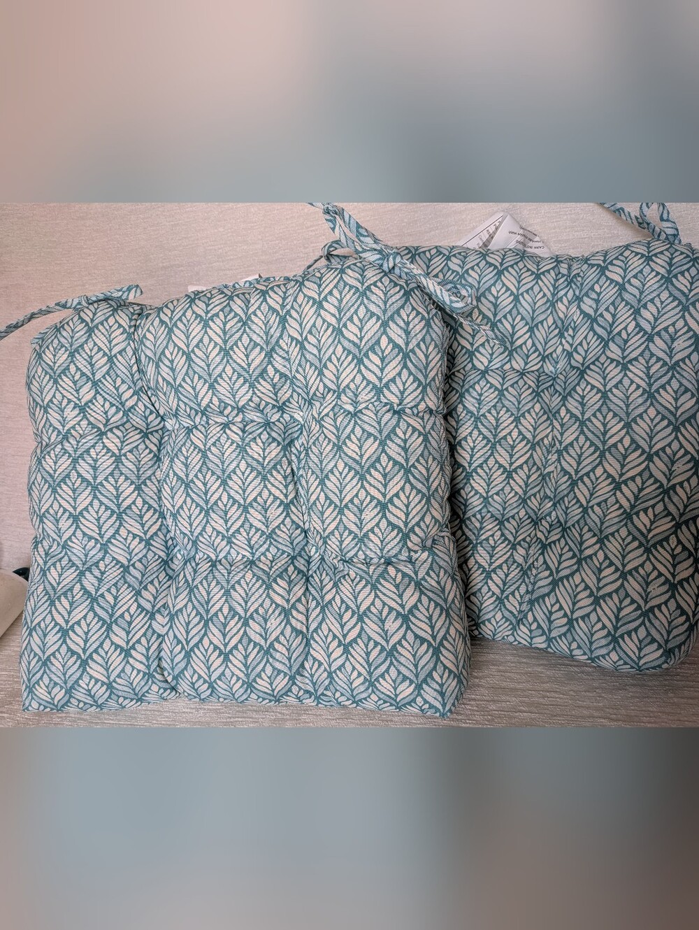 Patio Chair Cushions Teal Leaf Pattern Tufted - Dense Thick Ties 15.5" X16.5"X4"